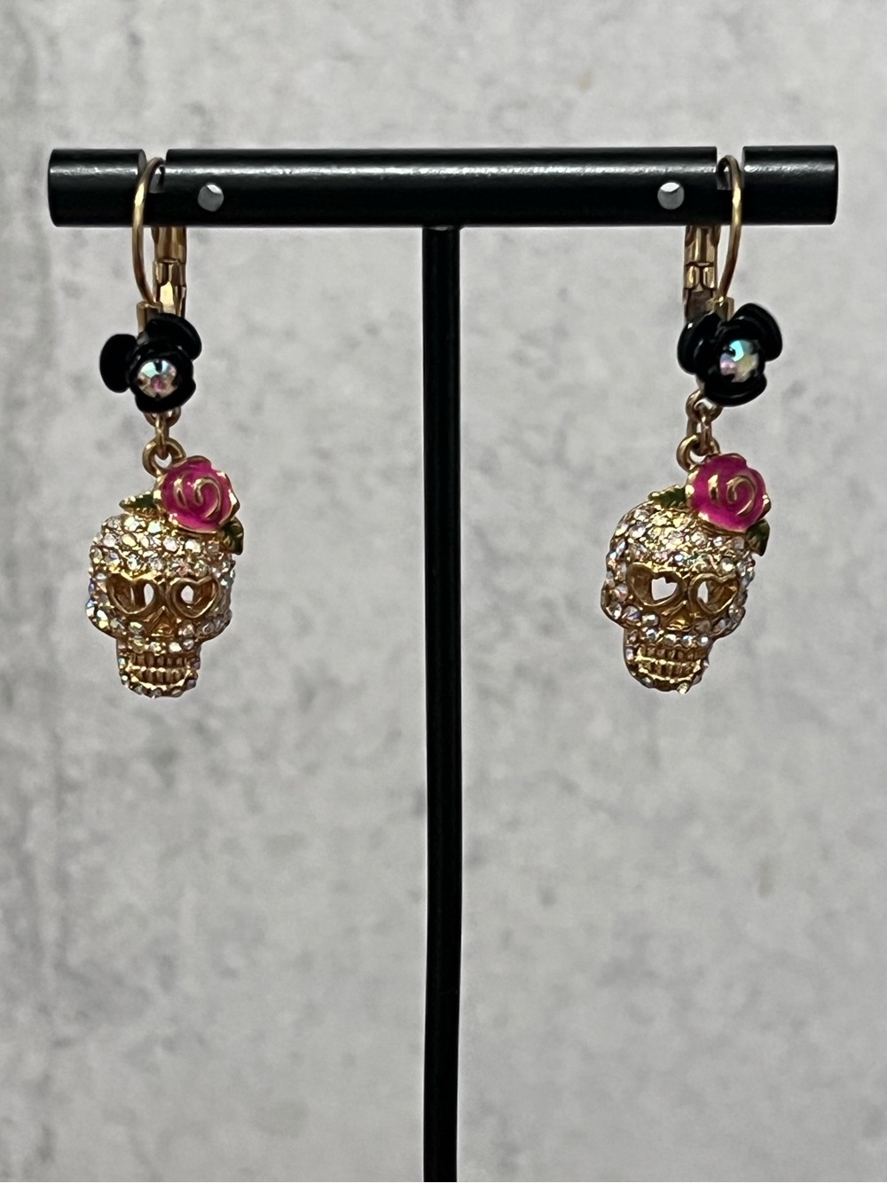 Betsey Johnson Vampire Slayer Skull Rose Earrings Crystal Dangle Goth Punk